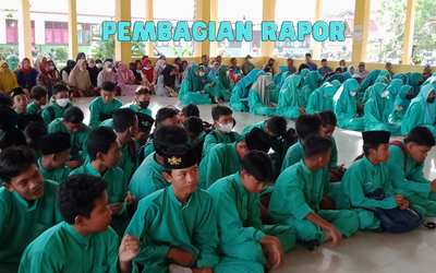 Pembagian Rapor Semester Genap